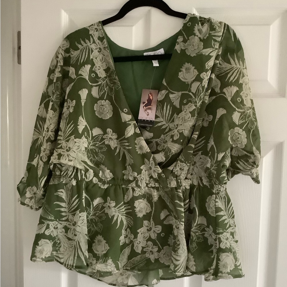 Sophia Peplum Top XXL